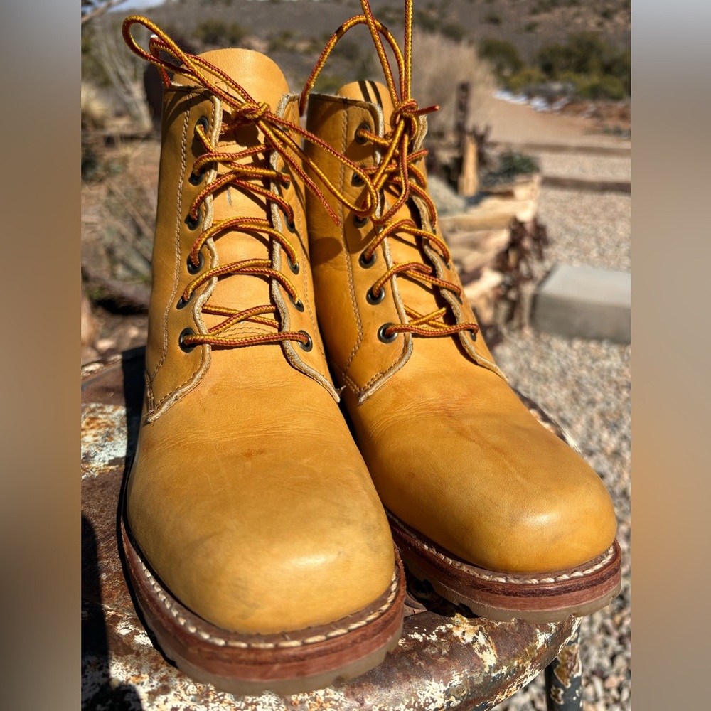 FRYE Short Lug Sole Lace Up Boots Banana With Sunrise Marbling - Picture 8 of 16